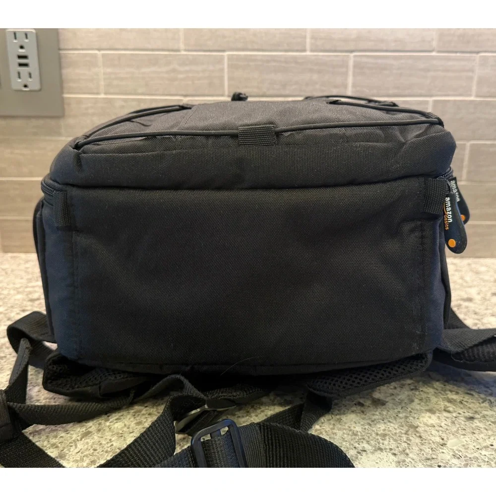 Amazon Basics SLR/DSLR Camera Backpack Black Padded Adjustable Dividers